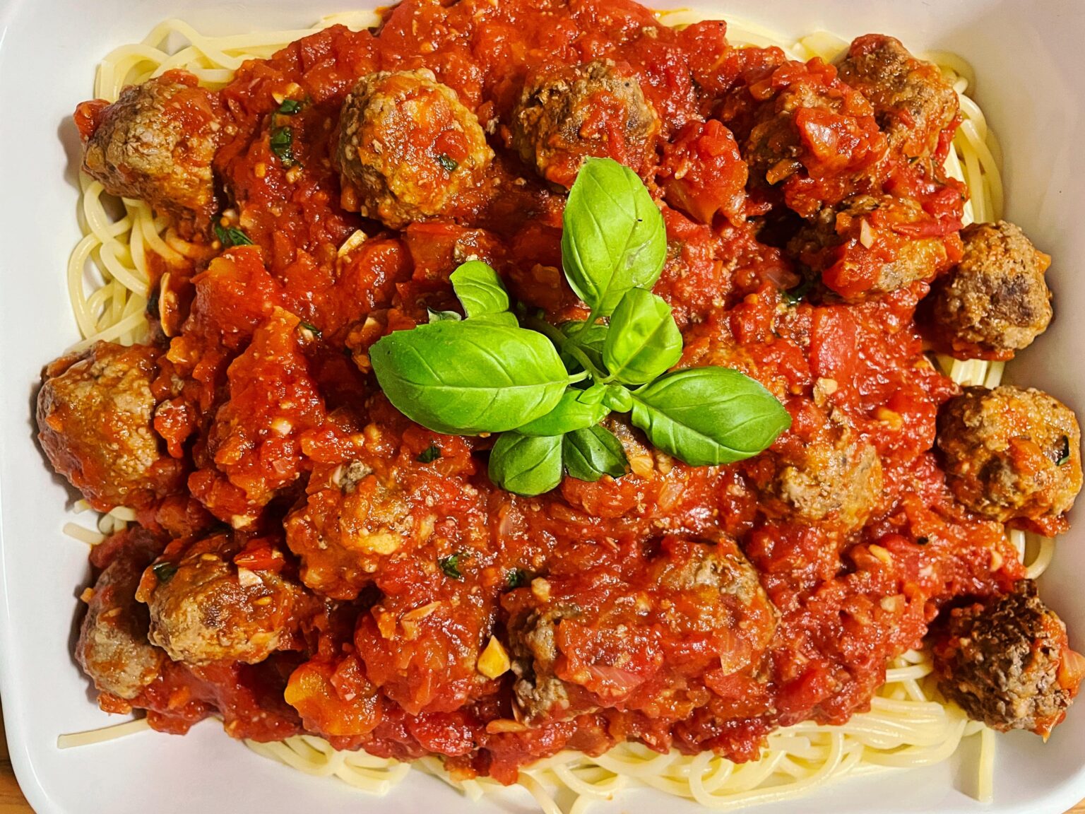 Spaghetti mit Fleischbällchen