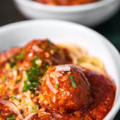 Spaghetti mit Fleischbällchen